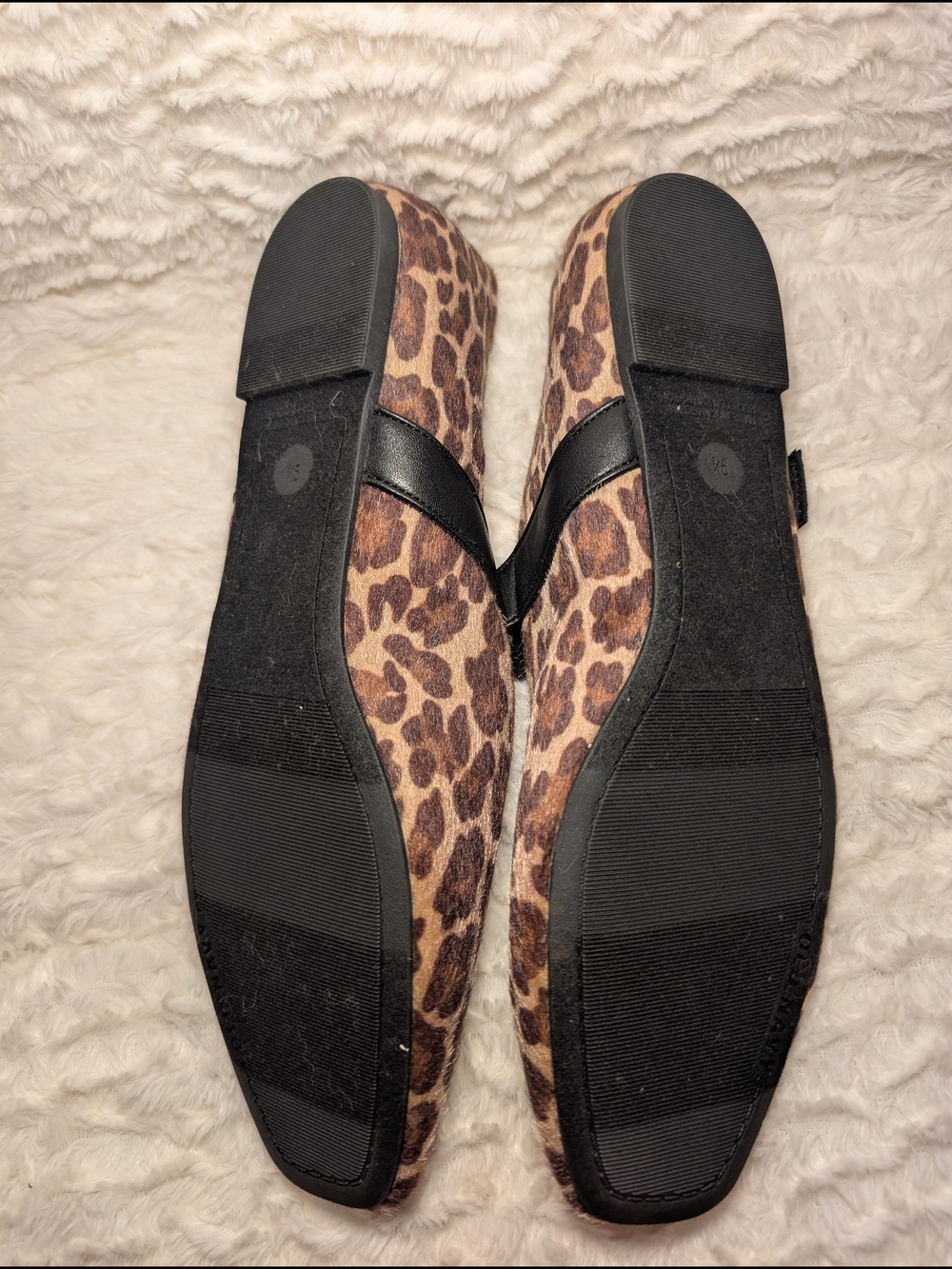 Old Navy Leopard Print Mary Jane Flats with Black Strap - Picture 2 of 2